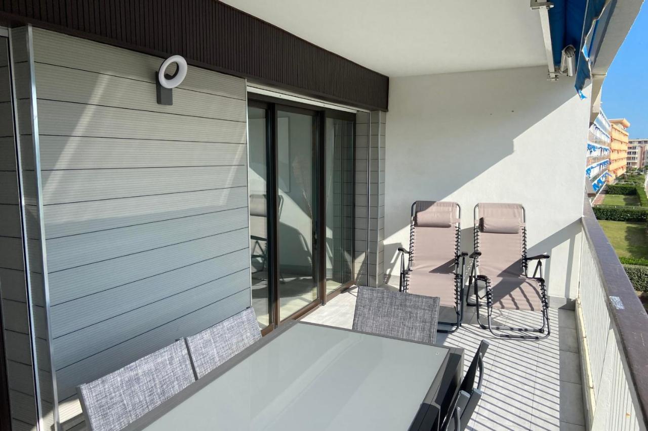 Le Mistral Appartement Standing Avec Vue Mer Exceptionnelle En 1Ere Ligne Le Grau-du-Roi Exteriör bild