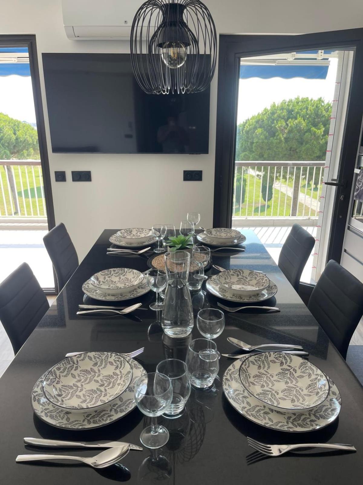 Le Mistral Appartement Standing Avec Vue Mer Exceptionnelle En 1Ere Ligne Le Grau-du-Roi Exteriör bild