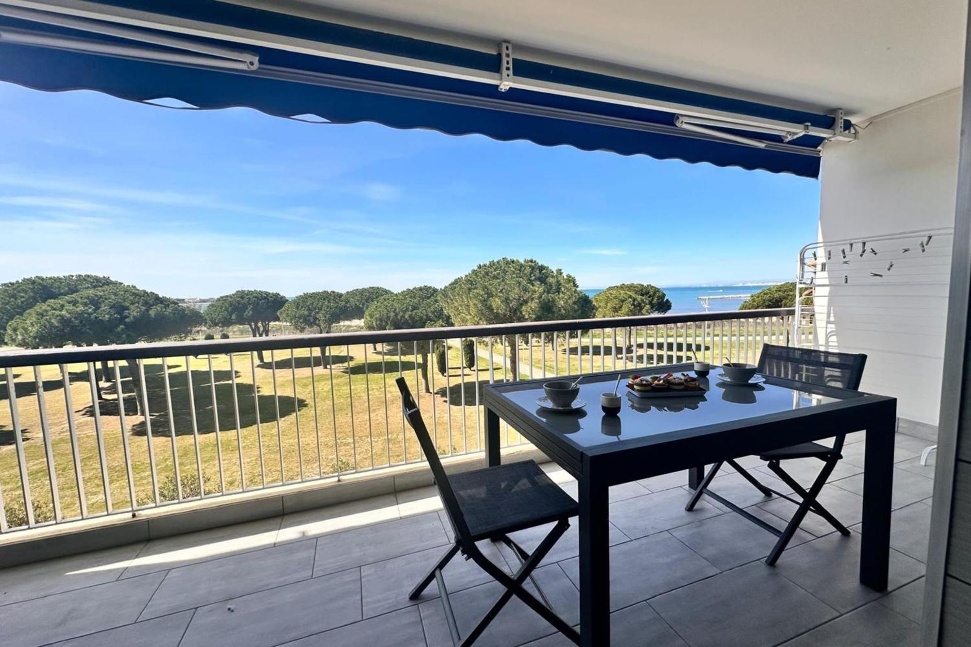 Le Mistral Appartement Standing Avec Vue Mer Exceptionnelle En 1Ere Ligne Le Grau-du-Roi Exteriör bild