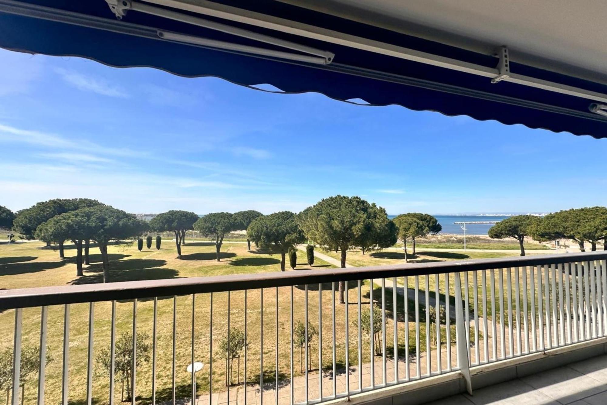 Le Mistral Appartement Standing Avec Vue Mer Exceptionnelle En 1Ere Ligne Le Grau-du-Roi Exteriör bild